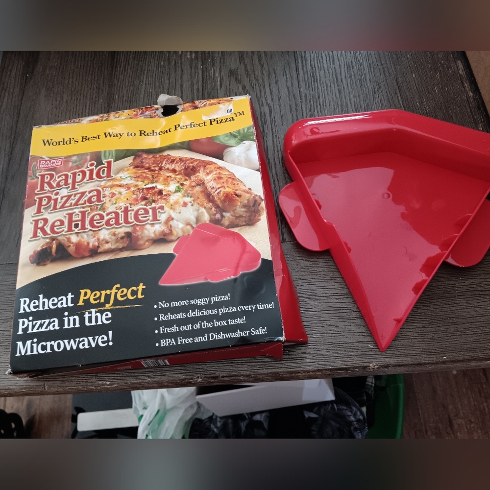 - Rapid Red Microwave Pizza Slice Warmer